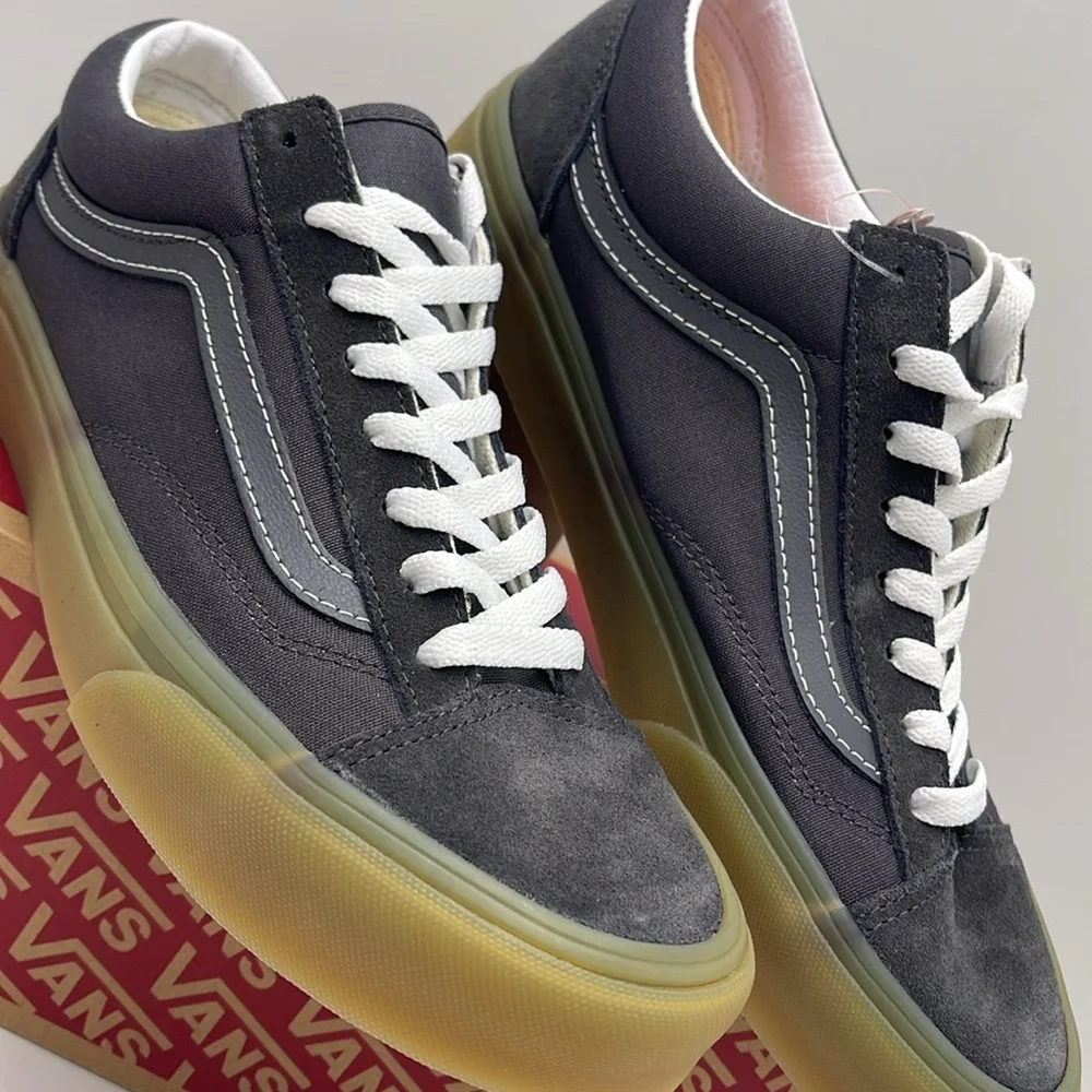 Vans WMNS Style 36
Gum Asphalt
VN0A54F6107
Sneakers - Picture 6 of 16